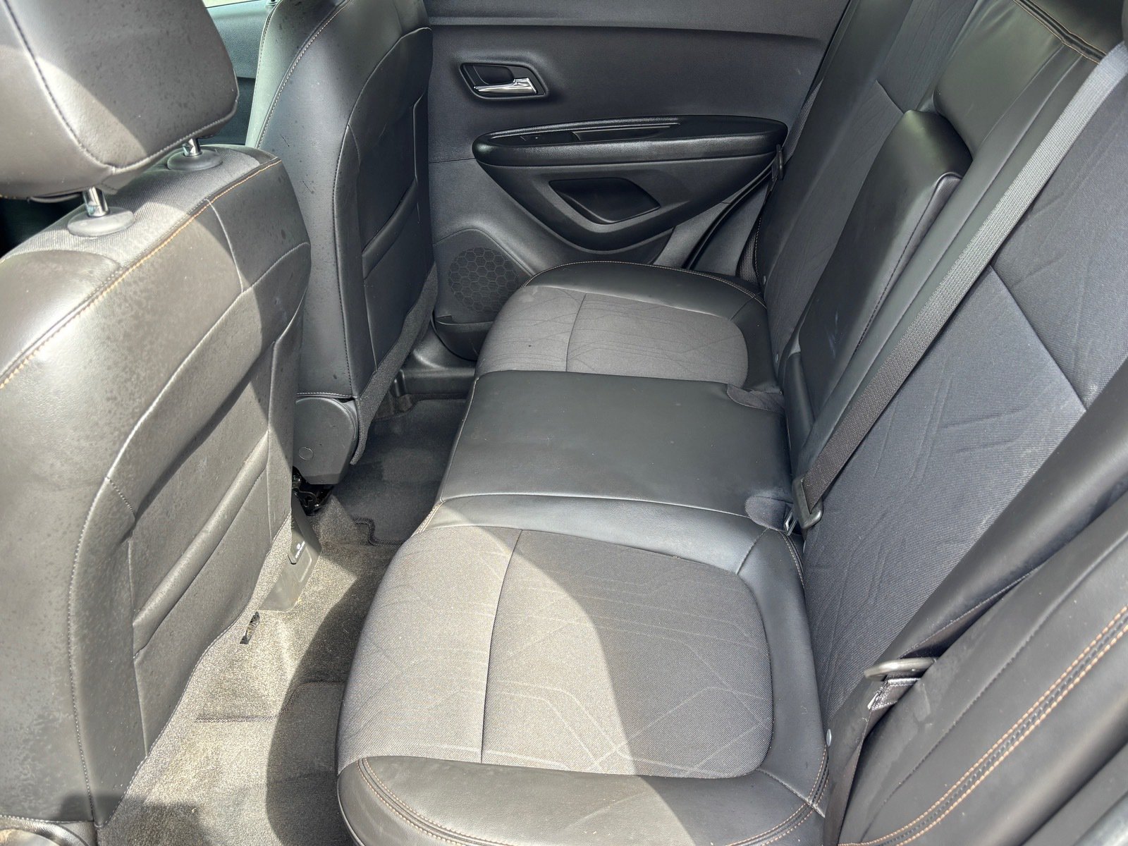 Used 2022 Chevrolet Trax LT w/ LT Convenience Package FWD image 27