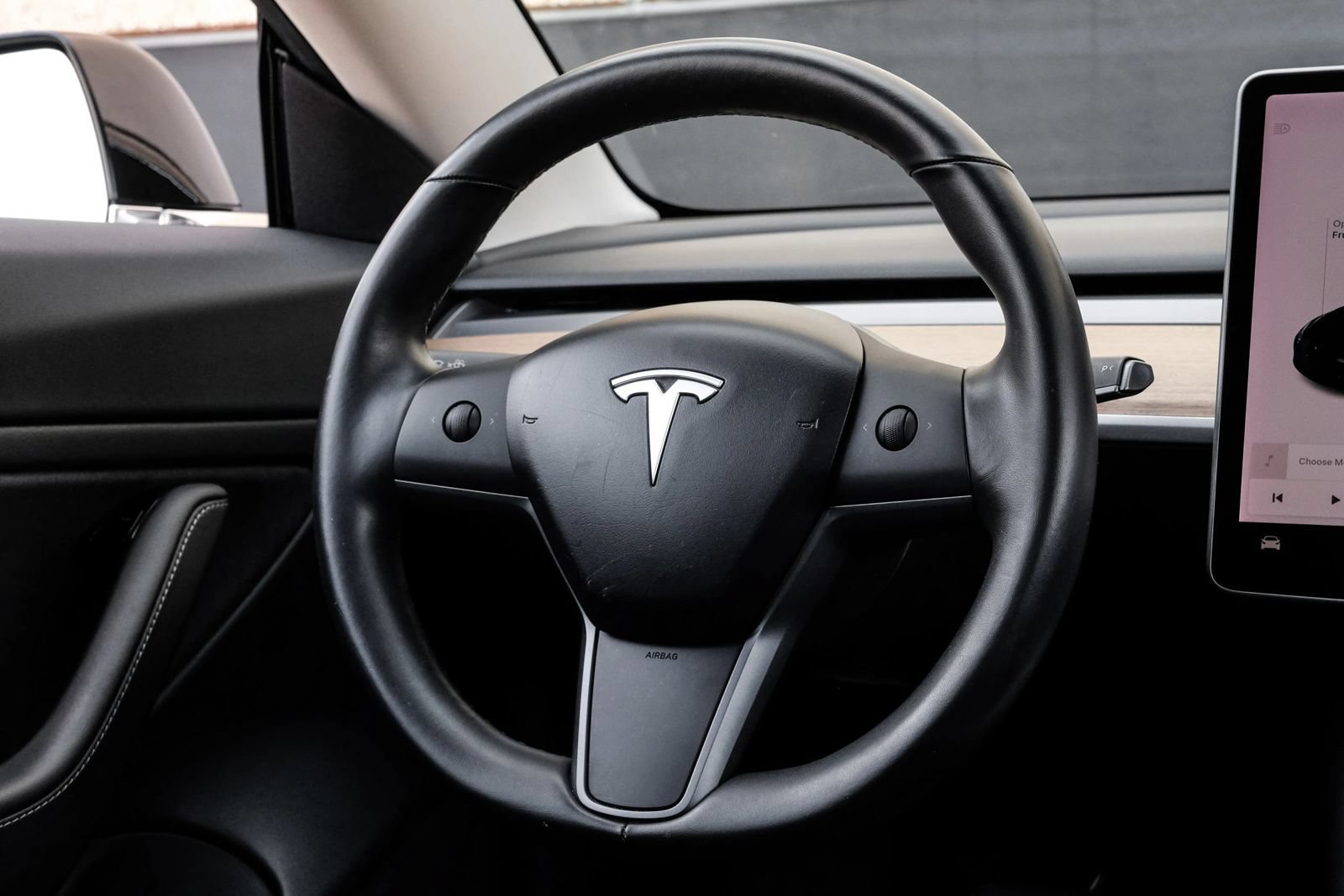 Used 2018 Tesla Model 3 Long Range RWD image 17