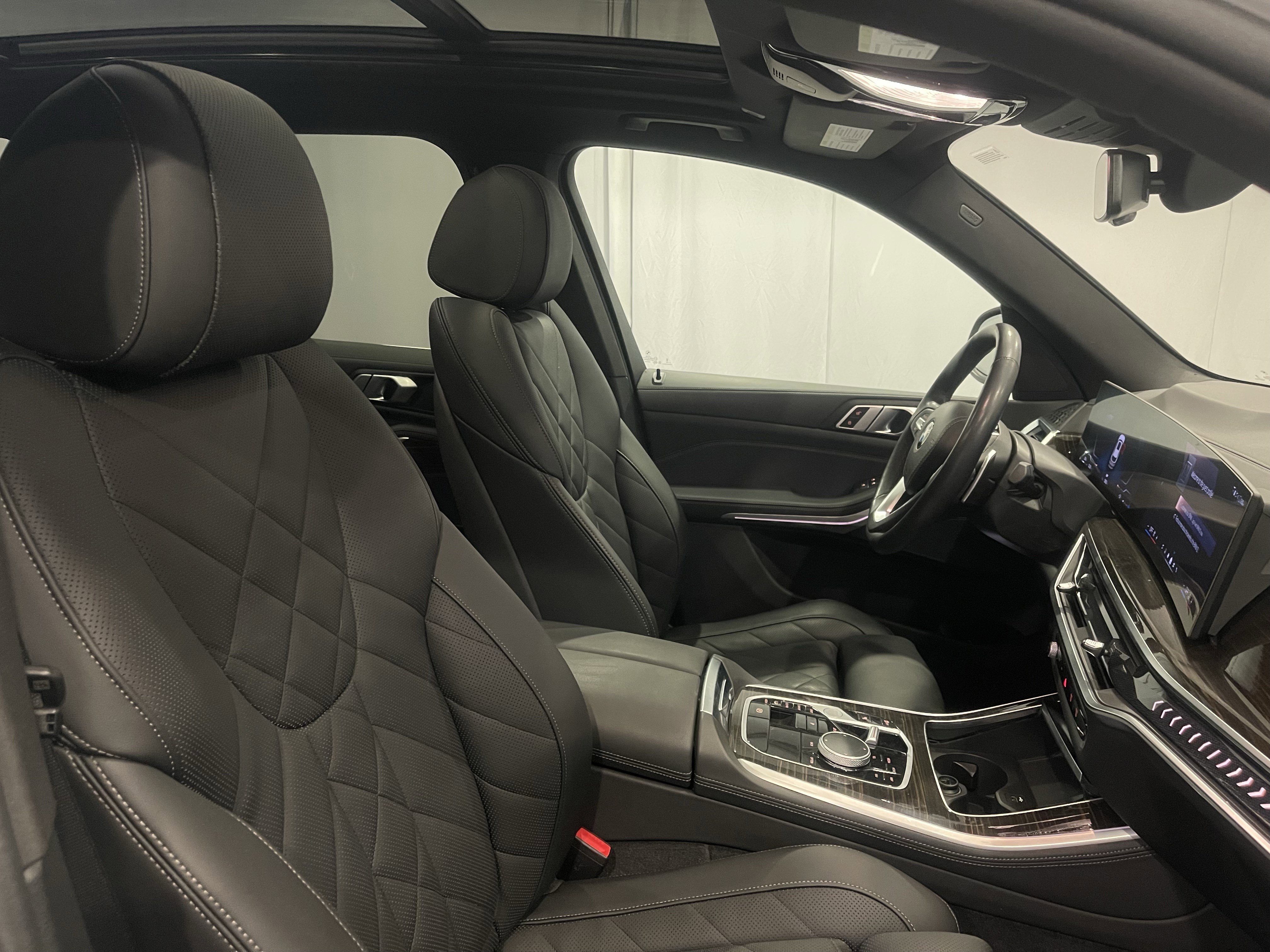 Used 2024 BMW X5 xDrive40i image 16