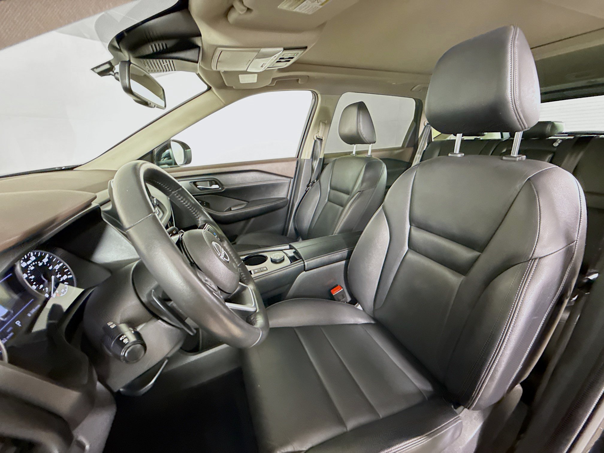 Used 2023 Nissan Rogue SL AWD/4WD image 25