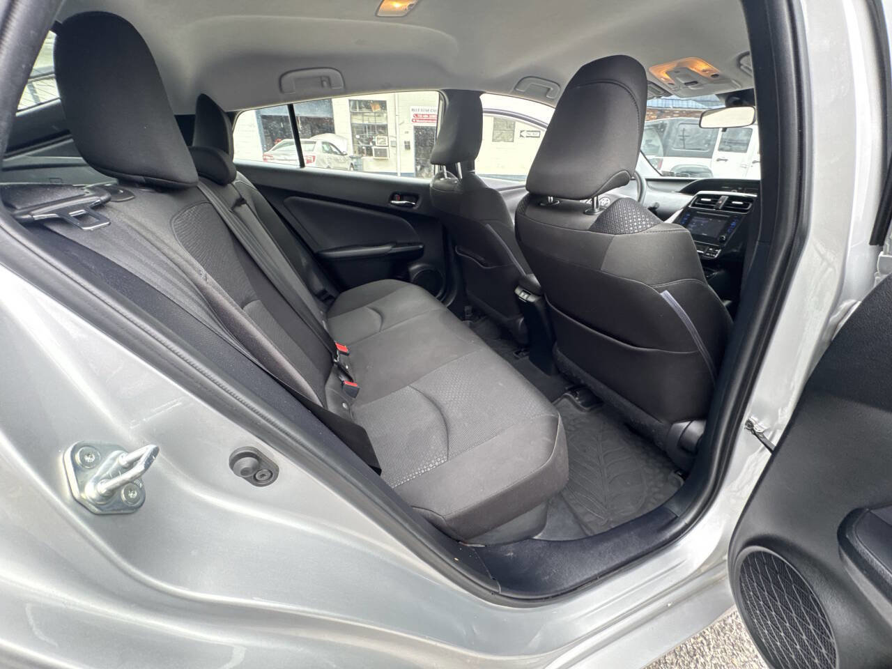 Used 2019 Toyota Prius LE AWD/4WD image 66