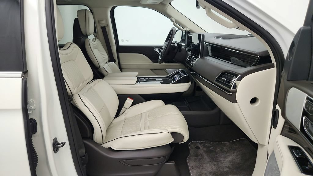 Used 2024 Lincoln Navigator Black Label AWD/4WD image 49