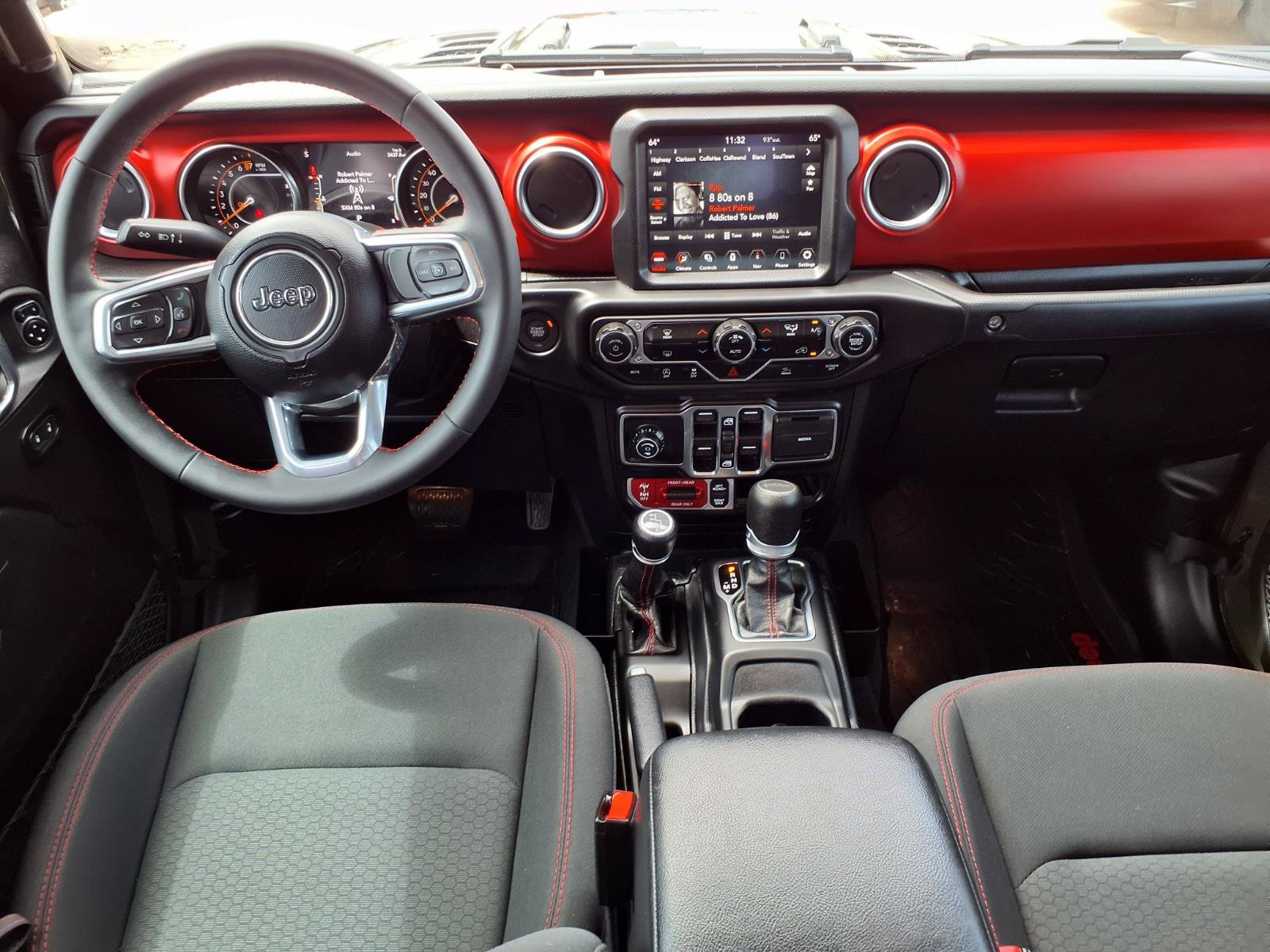 Used 2023 Jeep Gladiator Rubicon AWD/4WD image 5