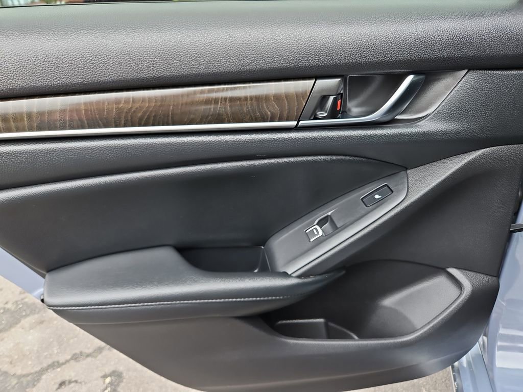 Used 2022 Honda Accord Touring image 31