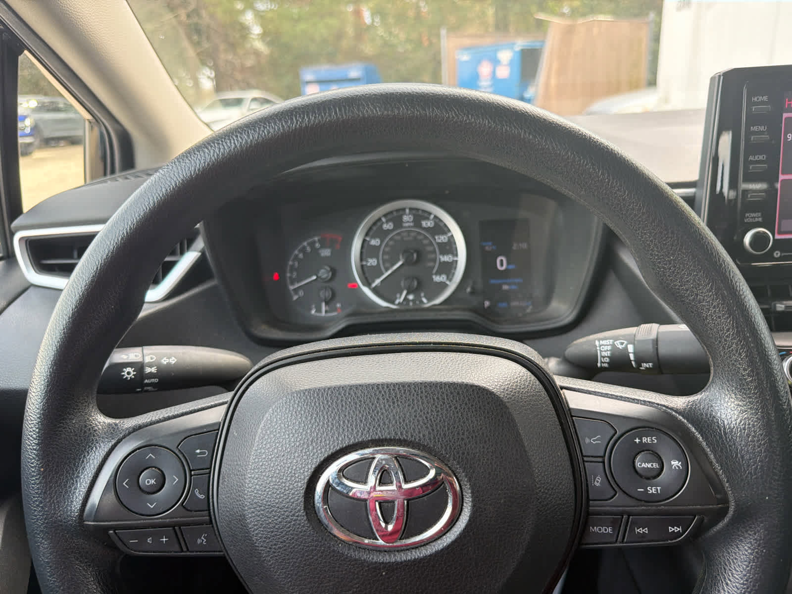 Used 2022 Toyota Corolla LE FWD image 21