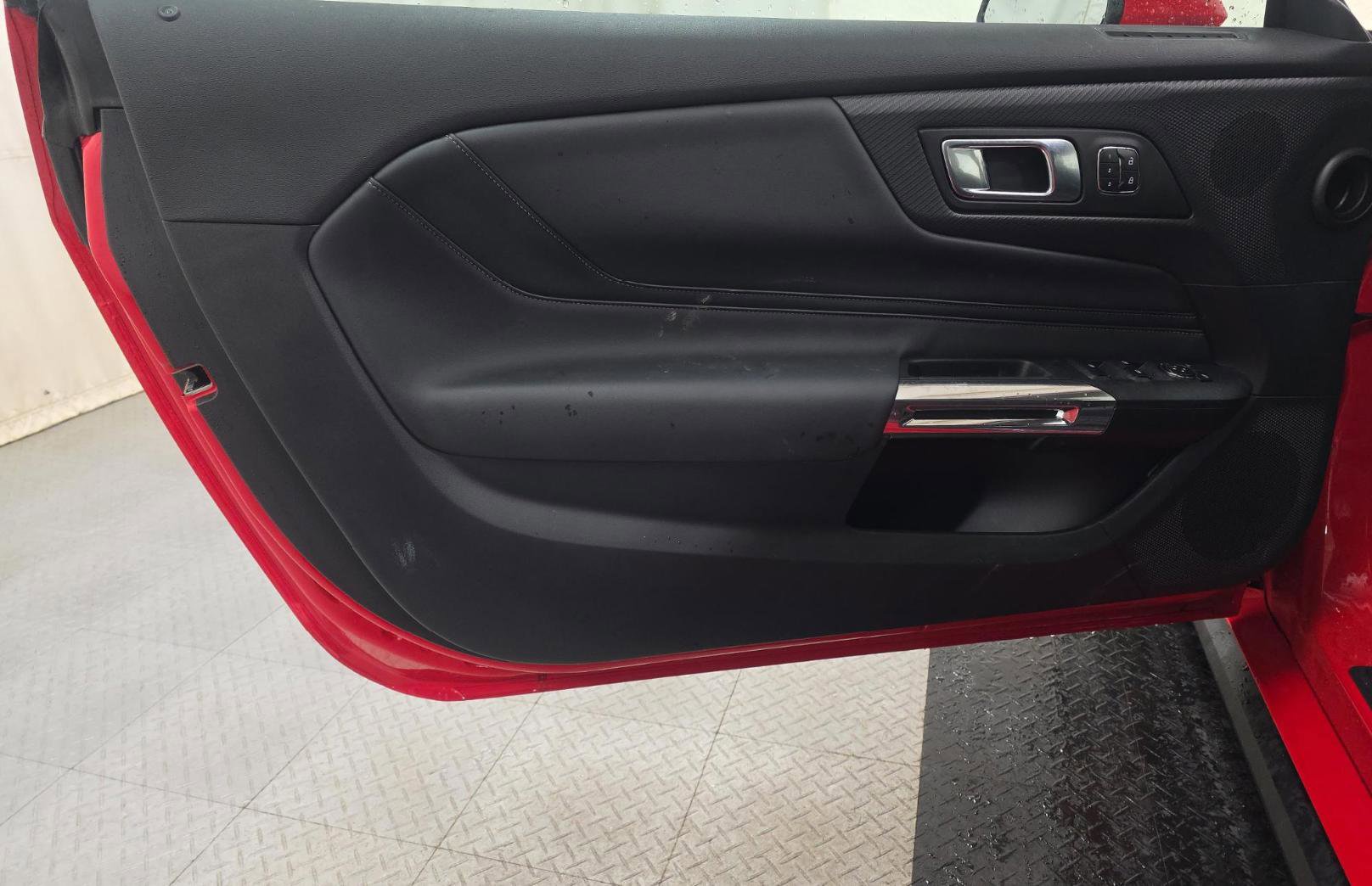 Used 2025 Ford Mustang GT Premium image 11