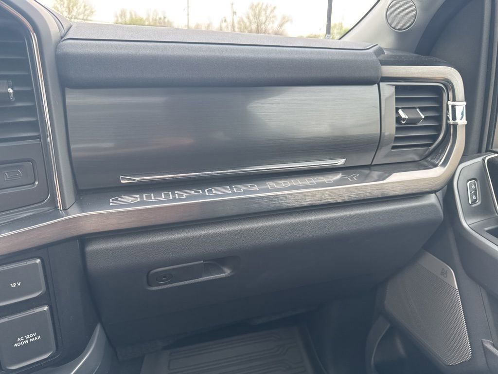 Used 2025 Ford F350 Lariat w/ Lariat Ultimate Package AWD/4WD image 27