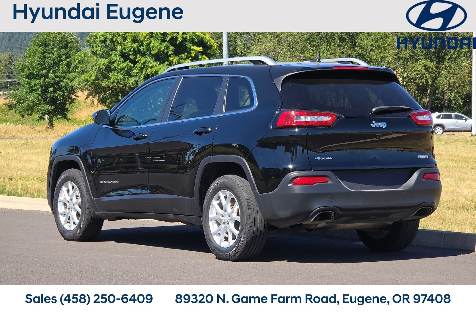 Used 2018 Jeep Cherokee Latitude w/ Cold Weather Group AWD/4WD image 6