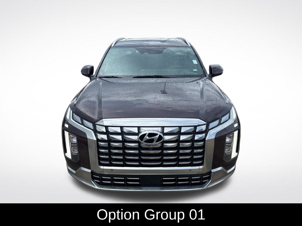 Used 2024 Hyundai Palisade Calligraphy FWD image 2