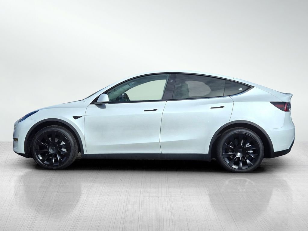 Used 2023 Tesla Model Y Long Range image 7