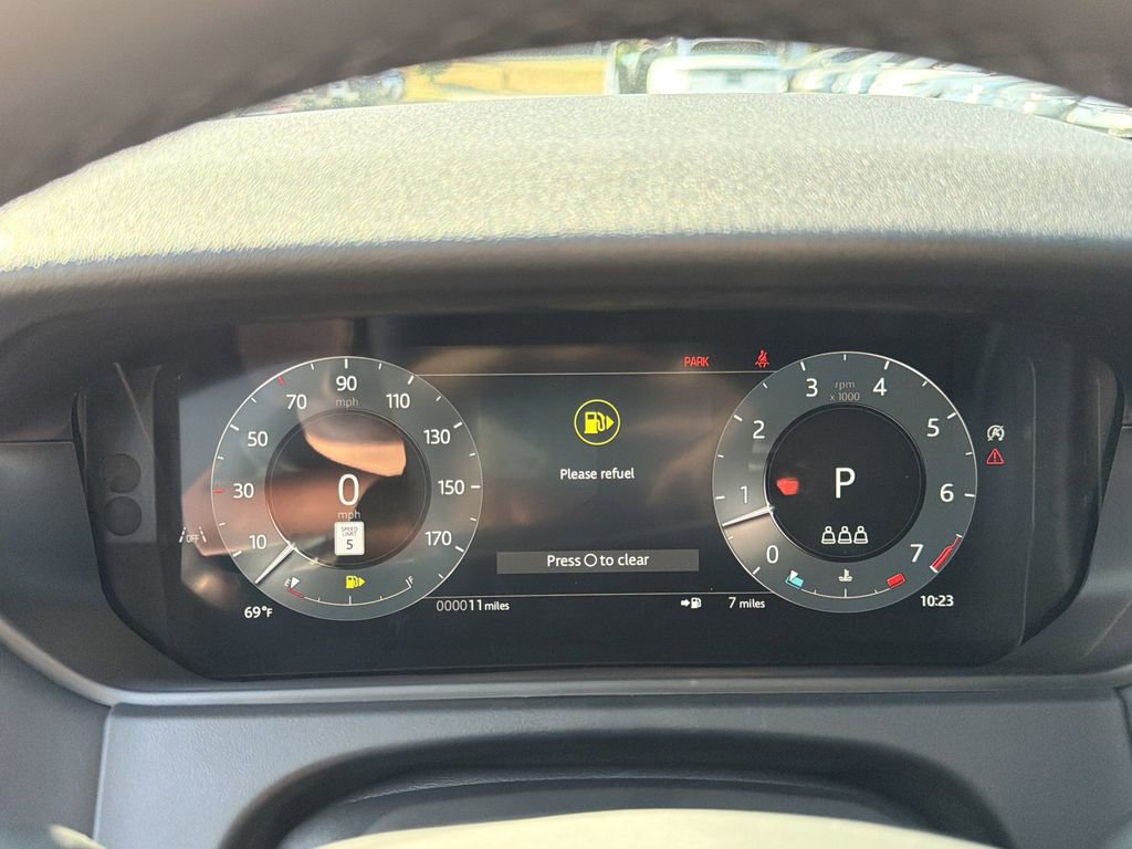 New 2026 Land Rover Range Rover Velar S image 24