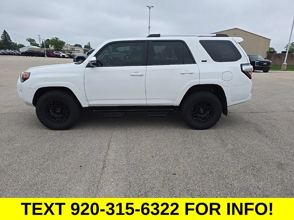 Used 2022 Toyota 4Runner SR5 Premium w/ Moonroof Package AWD/4WD image 3