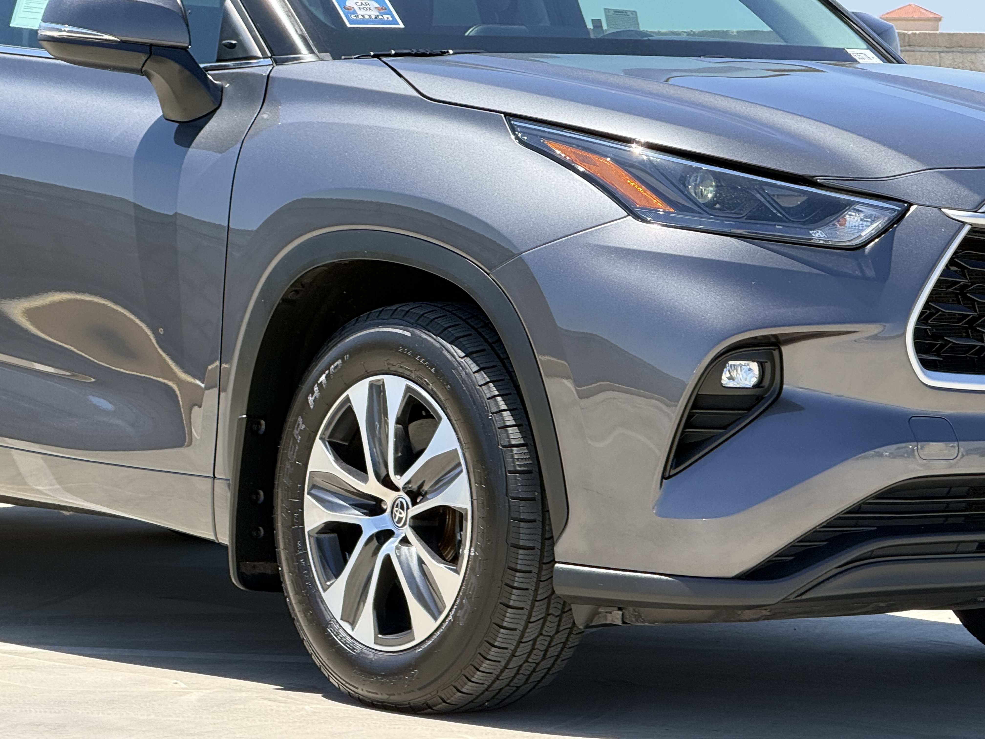 Used 2022 Toyota Highlander XLE FWD image 4