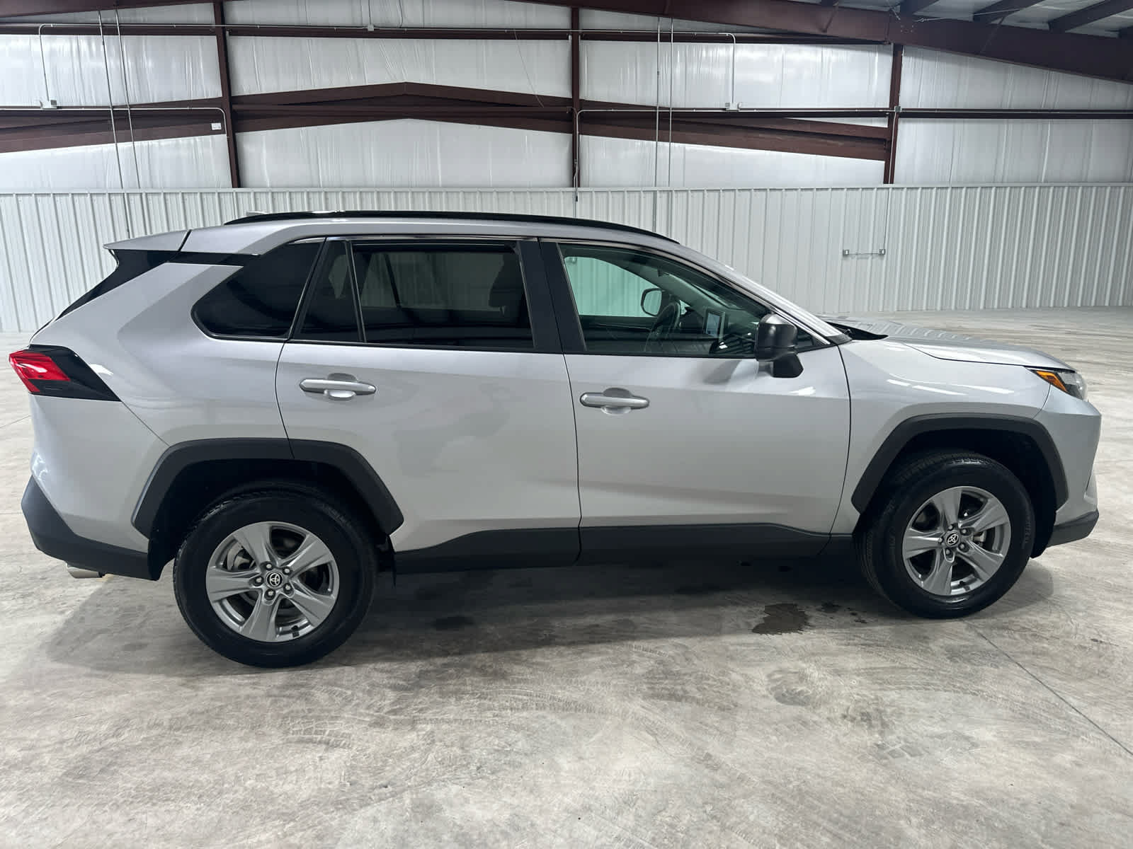 Used 2025 Toyota RAV4 LE AWD/4WD image 6