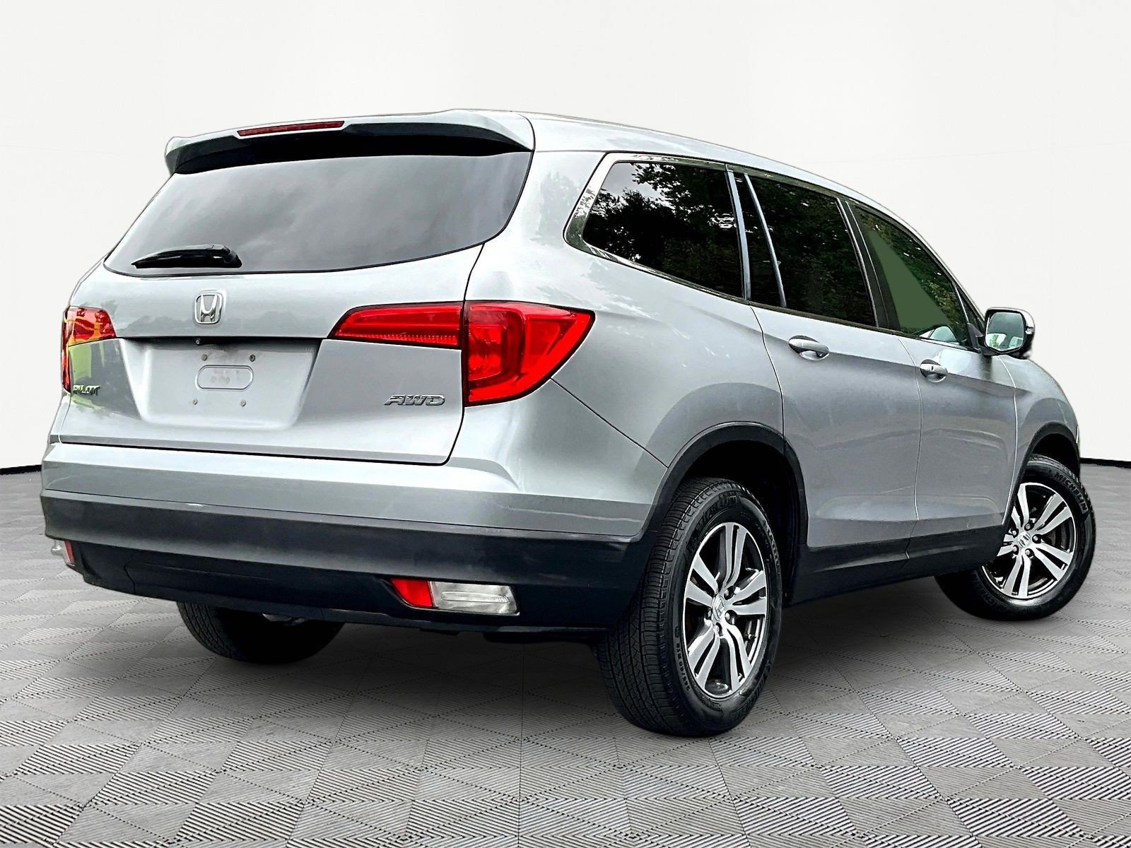 Used 2017 Honda Pilot EX-L image 6