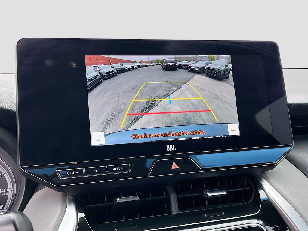 Used 2024 Toyota Venza XLE image 14