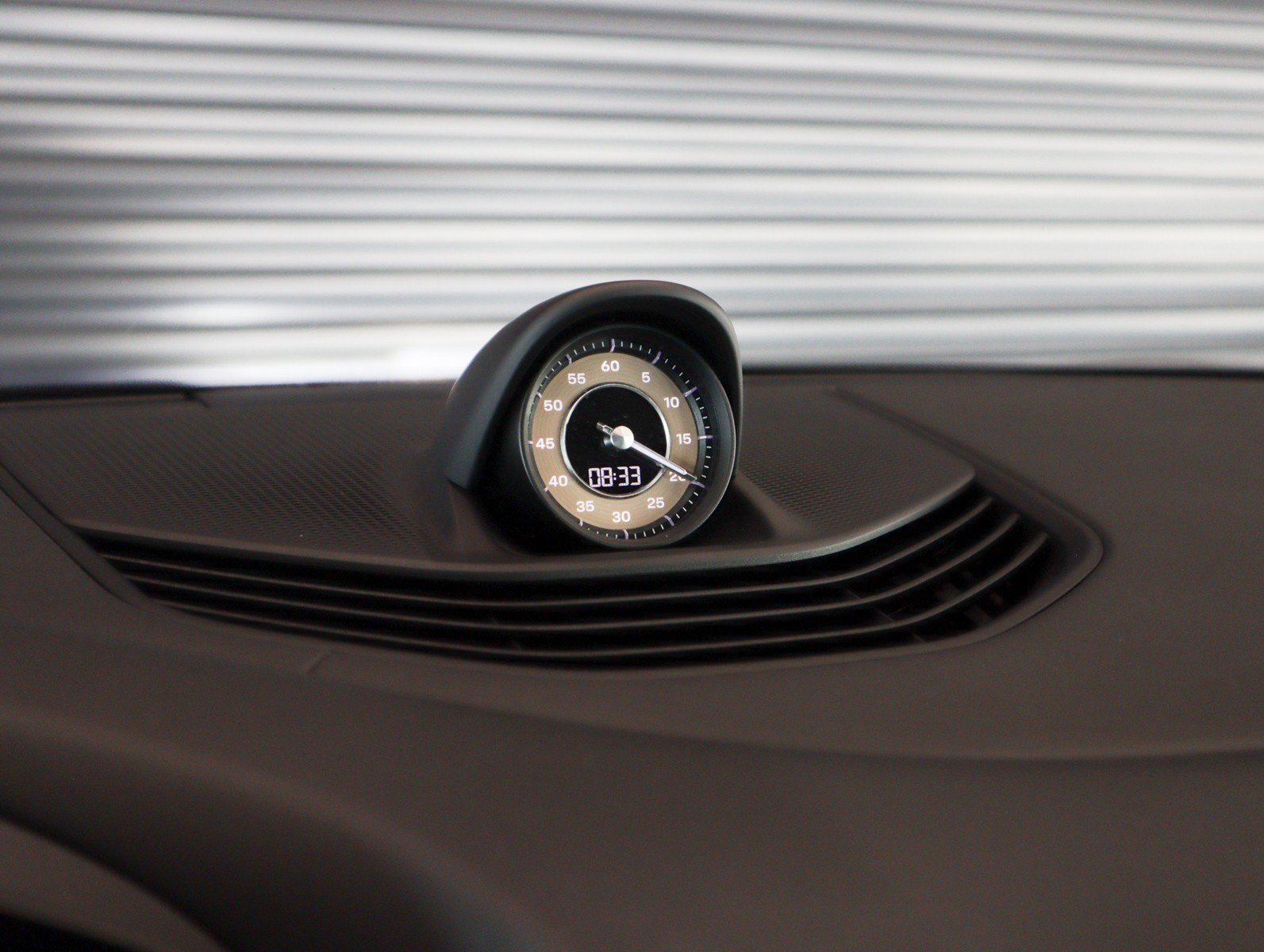 Used 2022 Porsche Taycan image 22