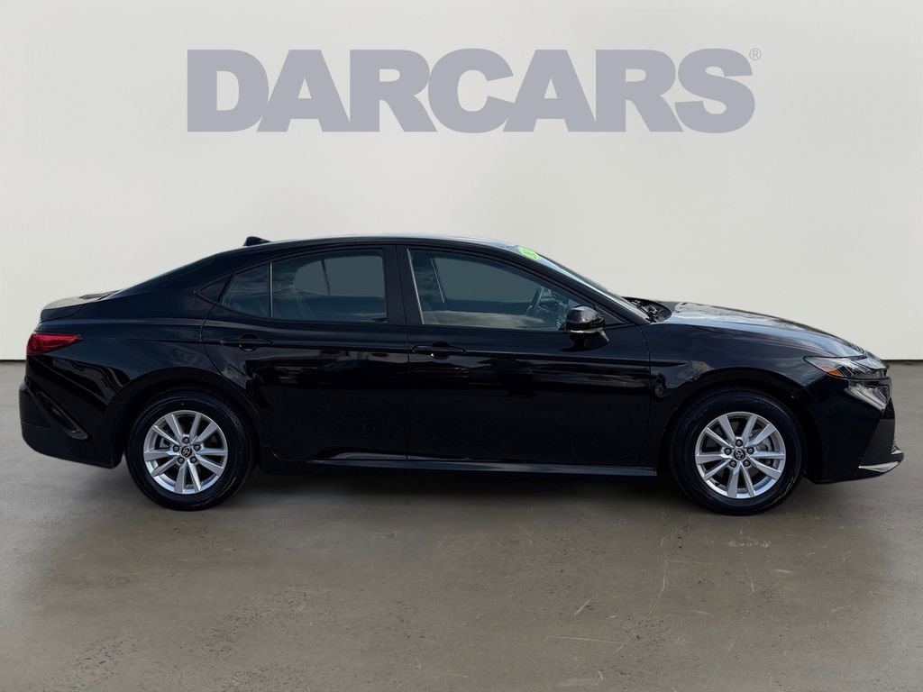 Used 2025 Toyota Camry LE image 8