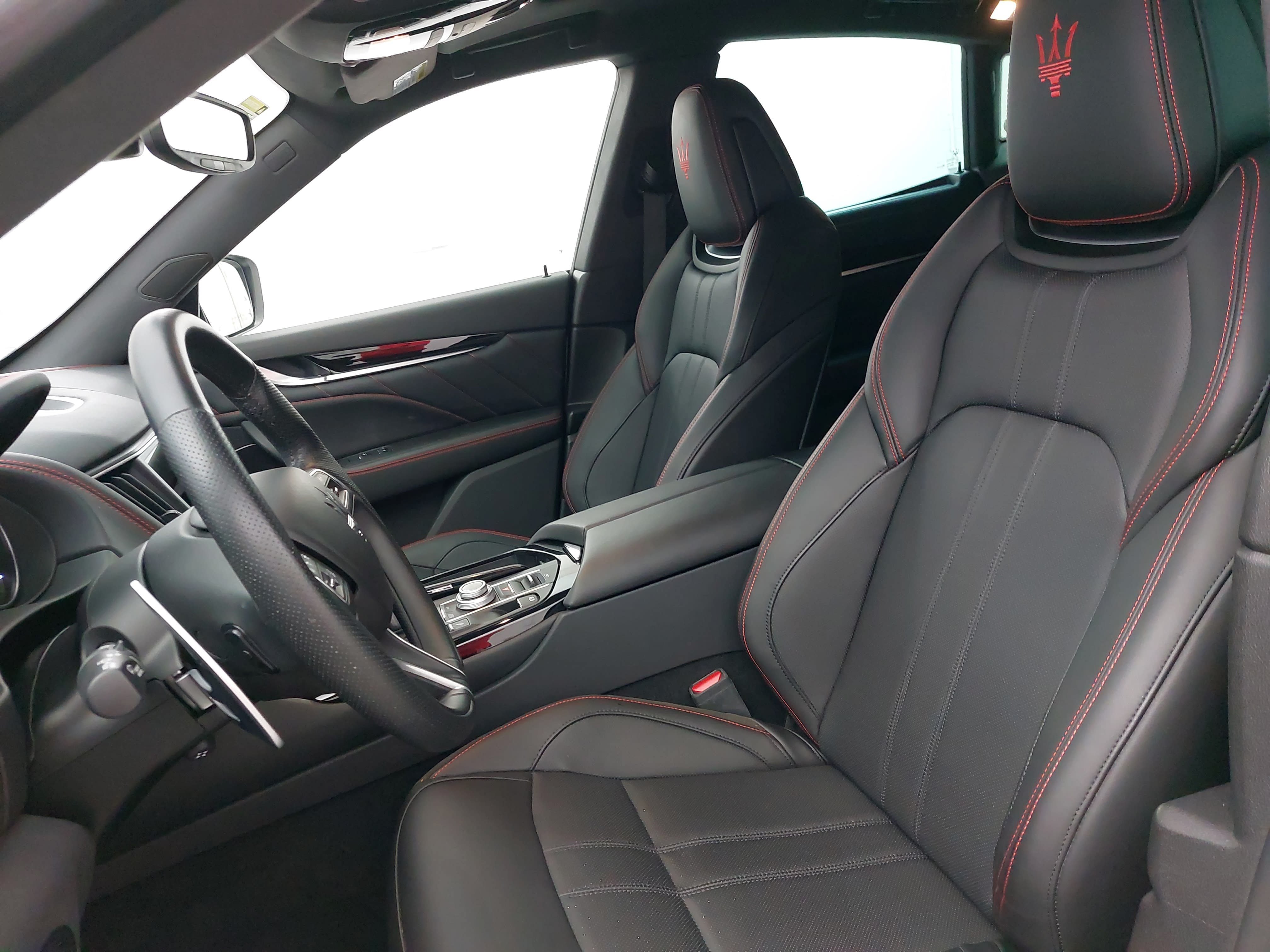 Used 2024 Maserati Levante Modena Ultima AWD/4WD image 17