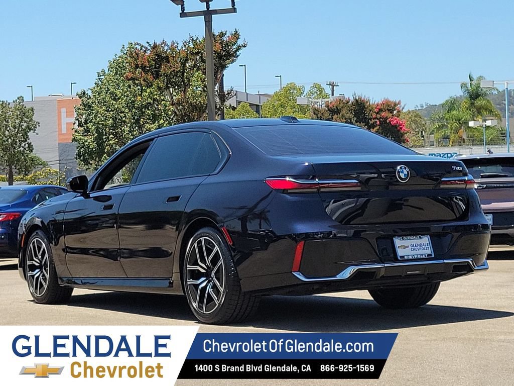 Used 2024 BMW 740i RWD image 13