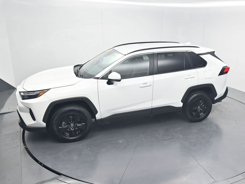 Used 2024 Toyota RAV4 XLE FWD image 56