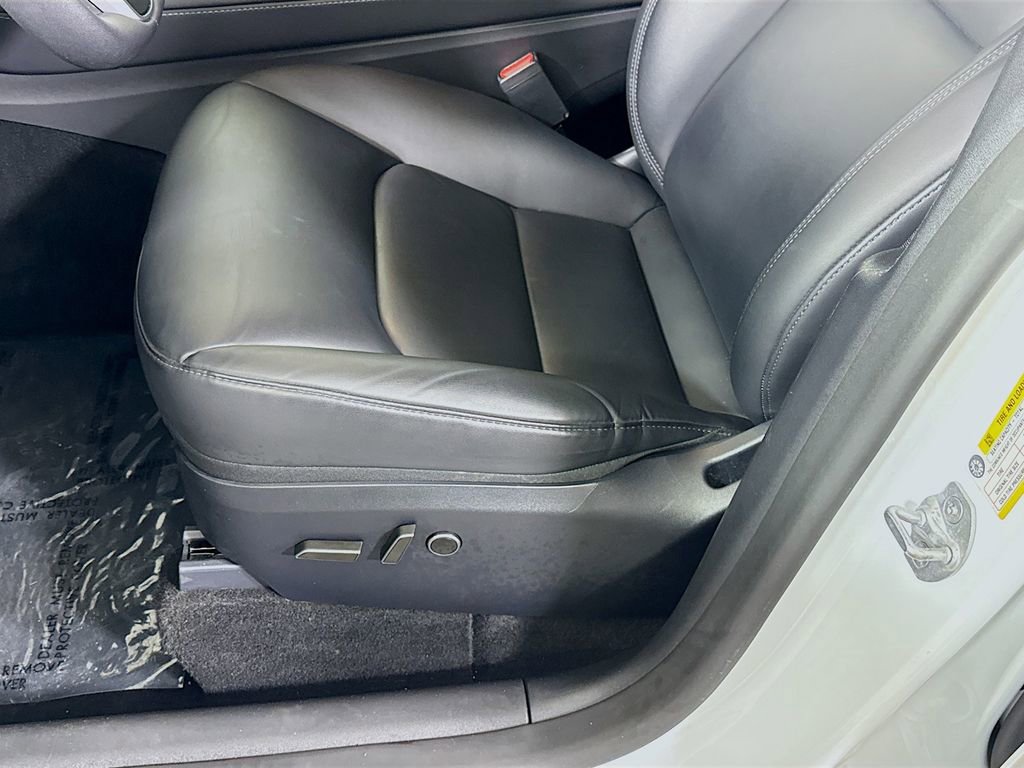 Used 2024 Tesla Model Y Long Range image 23