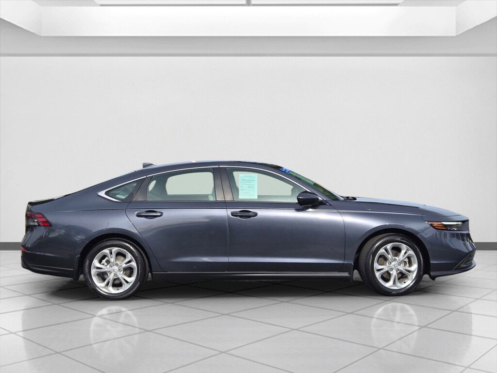 Certified 2023 Honda Accord LX image 4