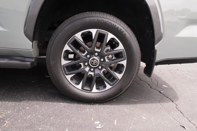 Used 2024 Toyota Sequoia Limited AWD/4WD image 40