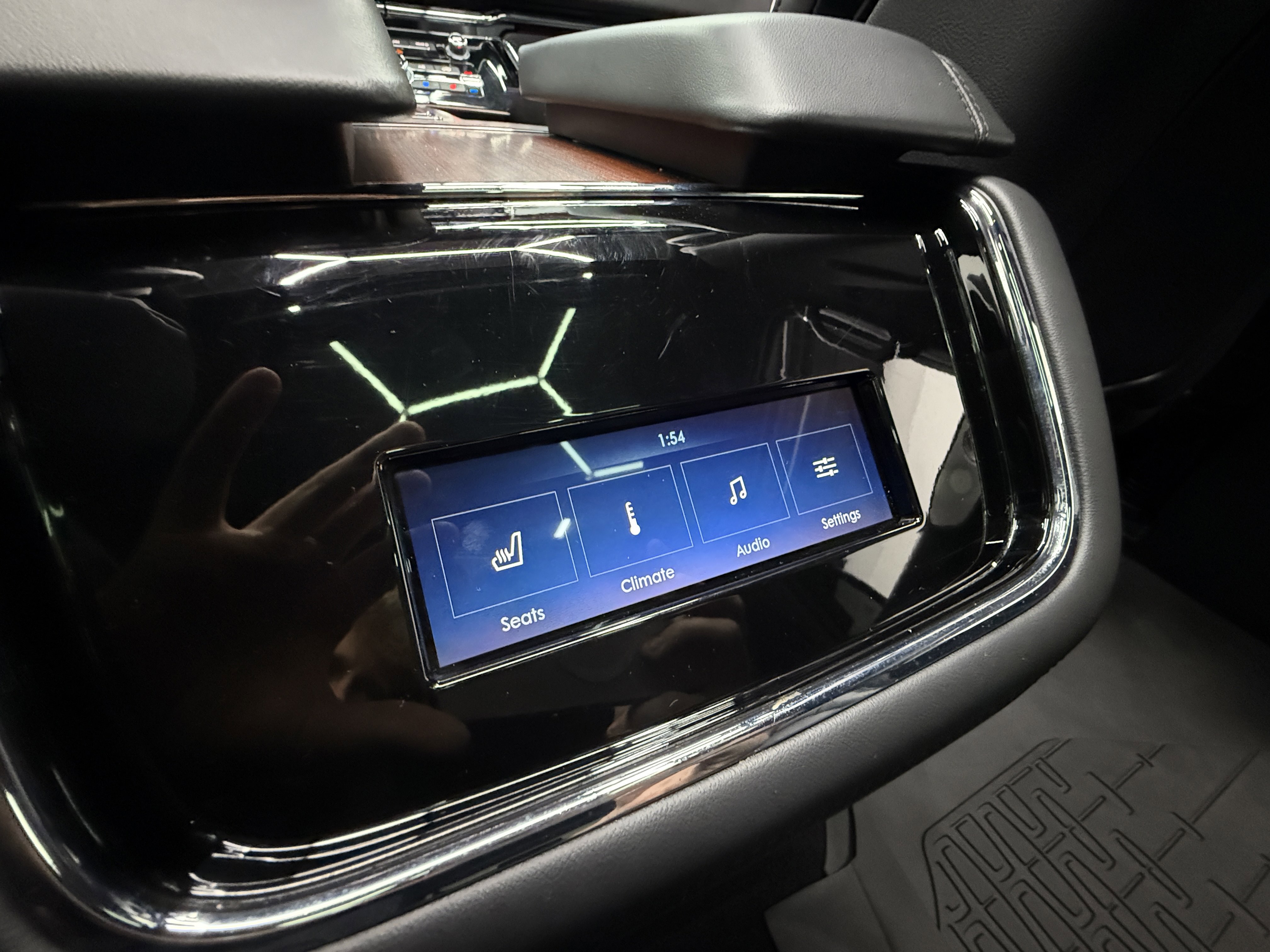 Used 2022 Lincoln Navigator Reserve w/ Equipment Group 201A image 29