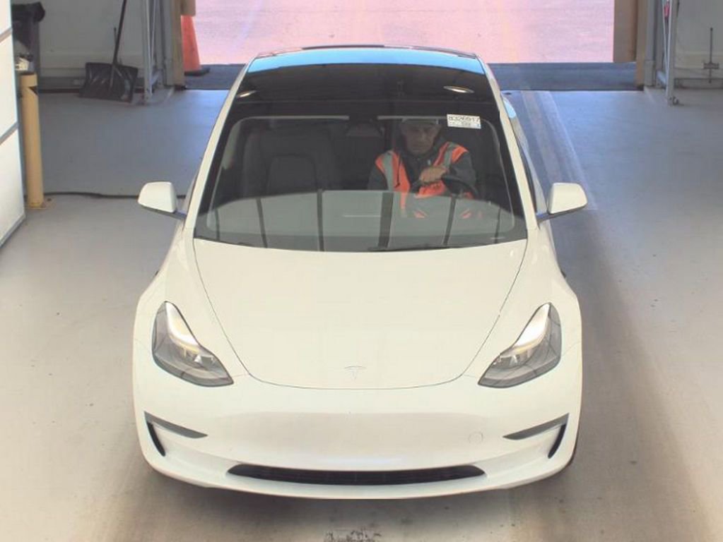 Used 2023 Tesla Model 3 Standard Range RWD image 2