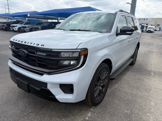 New 2026 Ford Expedition Platinum w/ Stealth Appearance Package