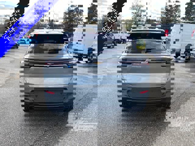 New 2026 Chevrolet Equinox EV LT video 4