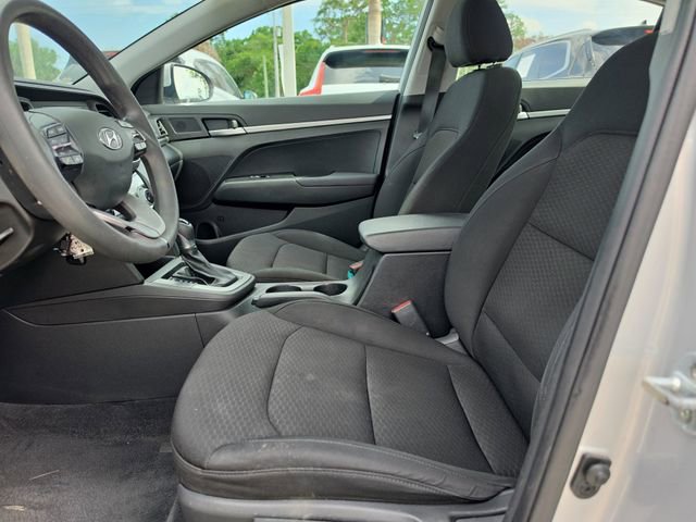Used 2019 Hyundai Elantra SE w/ Cargo Package FWD image 14
