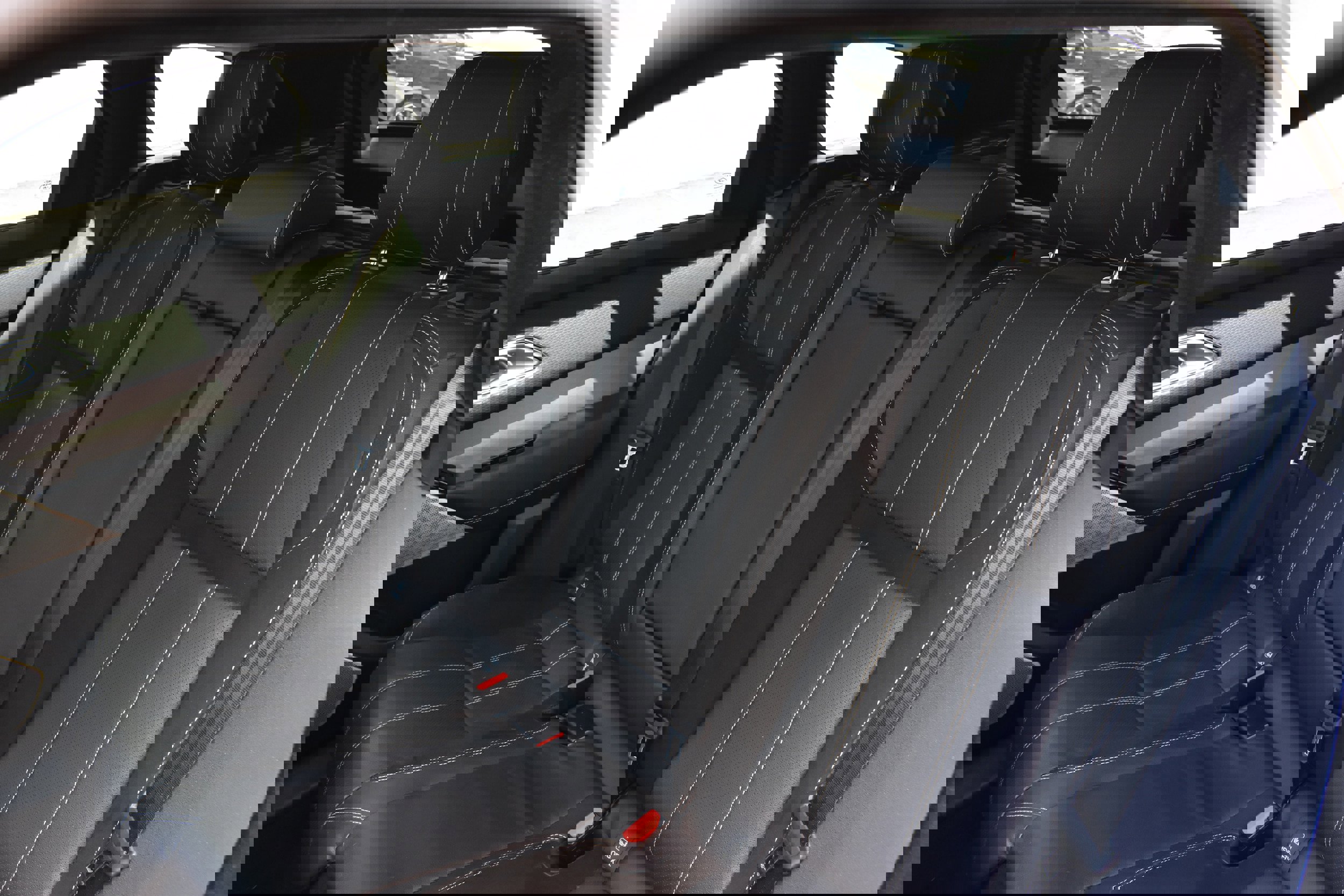 Used 2021 Land Rover Range Rover Velar R-Dynamic S AWD/4WD image 23