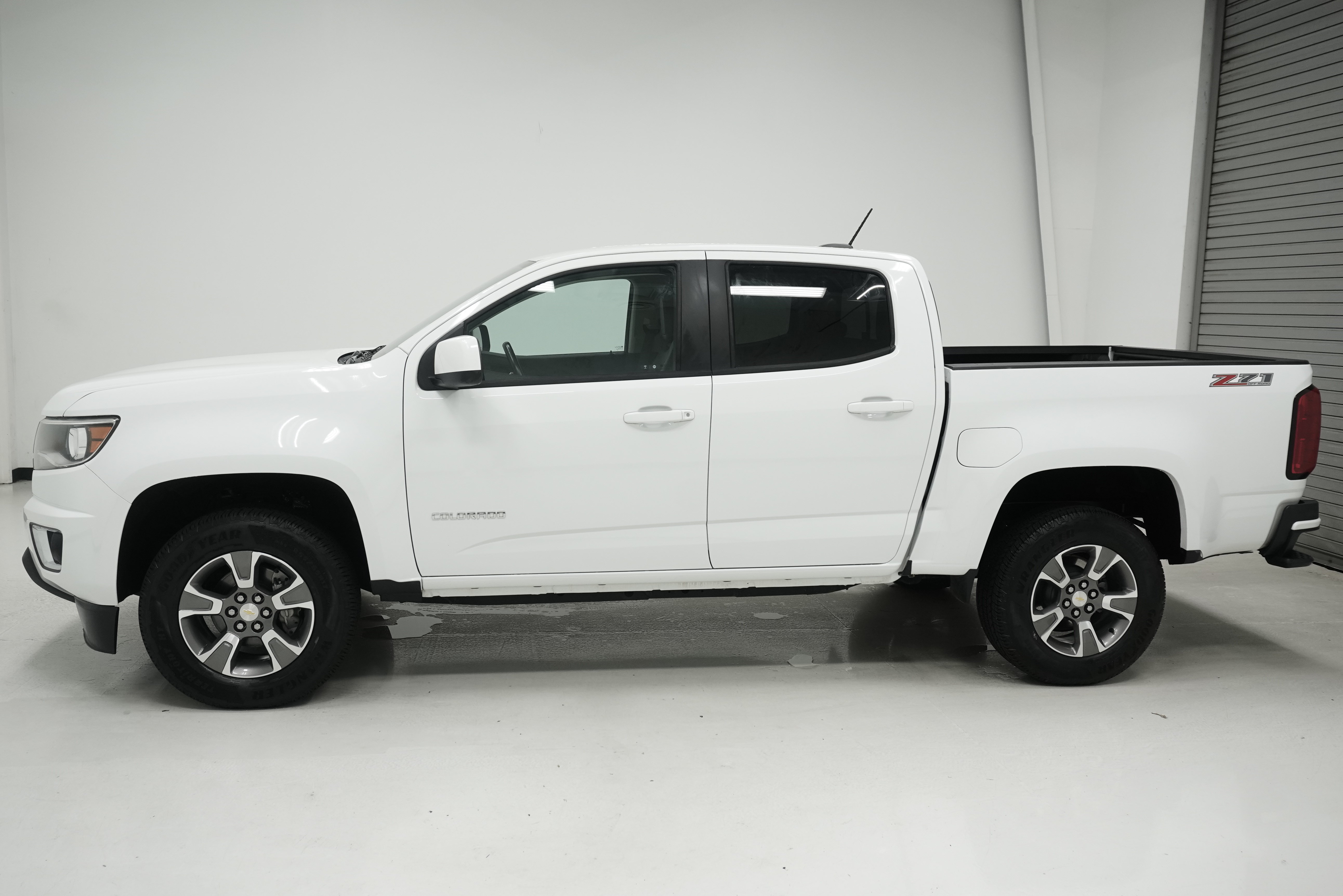 Used 2019 Chevrolet Colorado Z71 AWD/4WD image 6