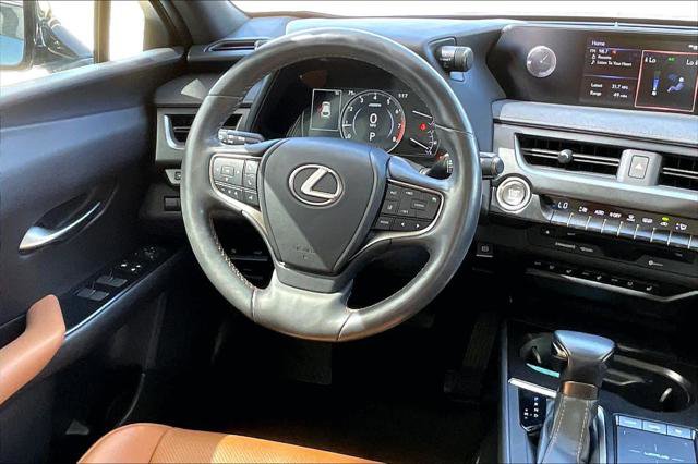 Used 2020 Lexus UX 200 w/ Premium Package FWD image 6