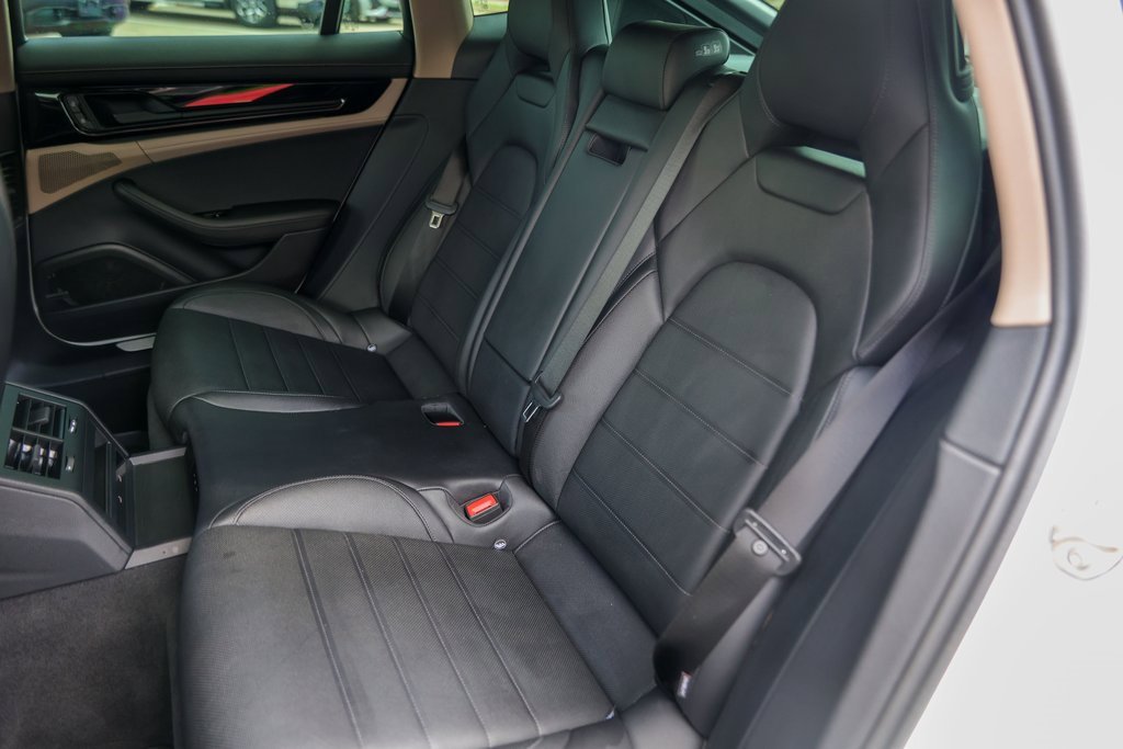 Used 2024 Porsche Panamera image 24