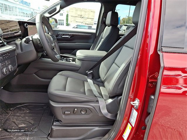 New 2026 Chevrolet Suburban Z71 image 9