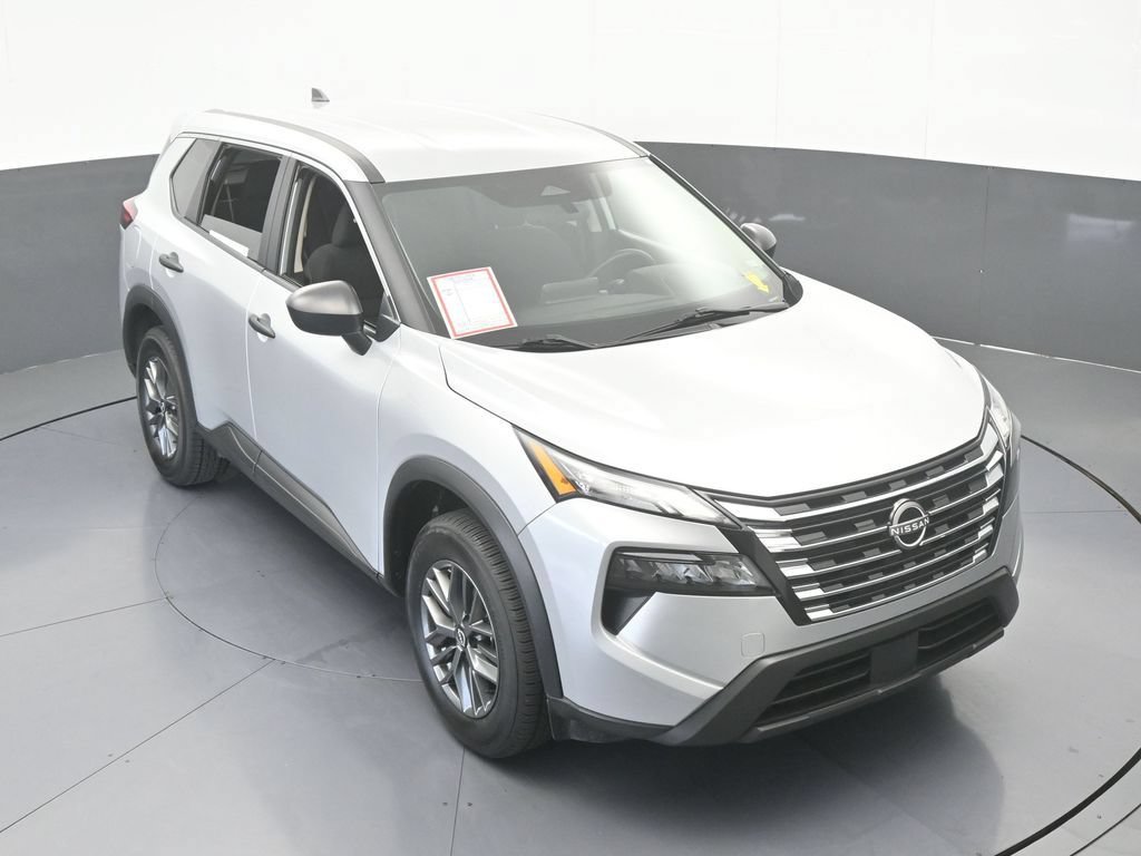 Used 2024 Nissan Rogue S FWD image 49