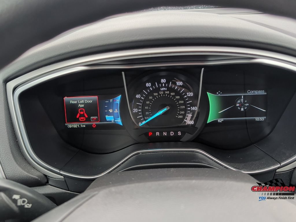 Used 2016 Ford Fusion SE FWD image 24