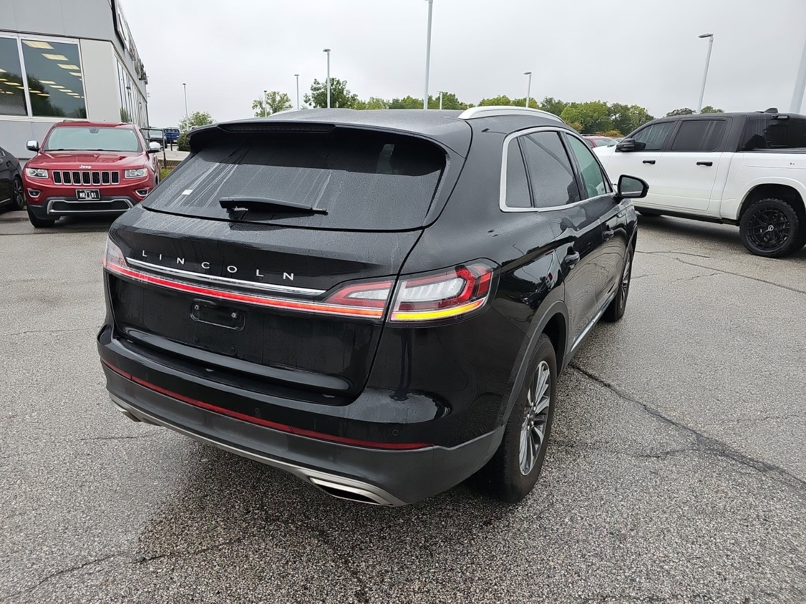 Used 2023 Lincoln Nautilus AWD w/ Premium Package image 6