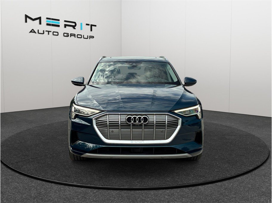 Used 2019 Audi e-tron Prestige w/ Prestige Package AWD/4WD image 3