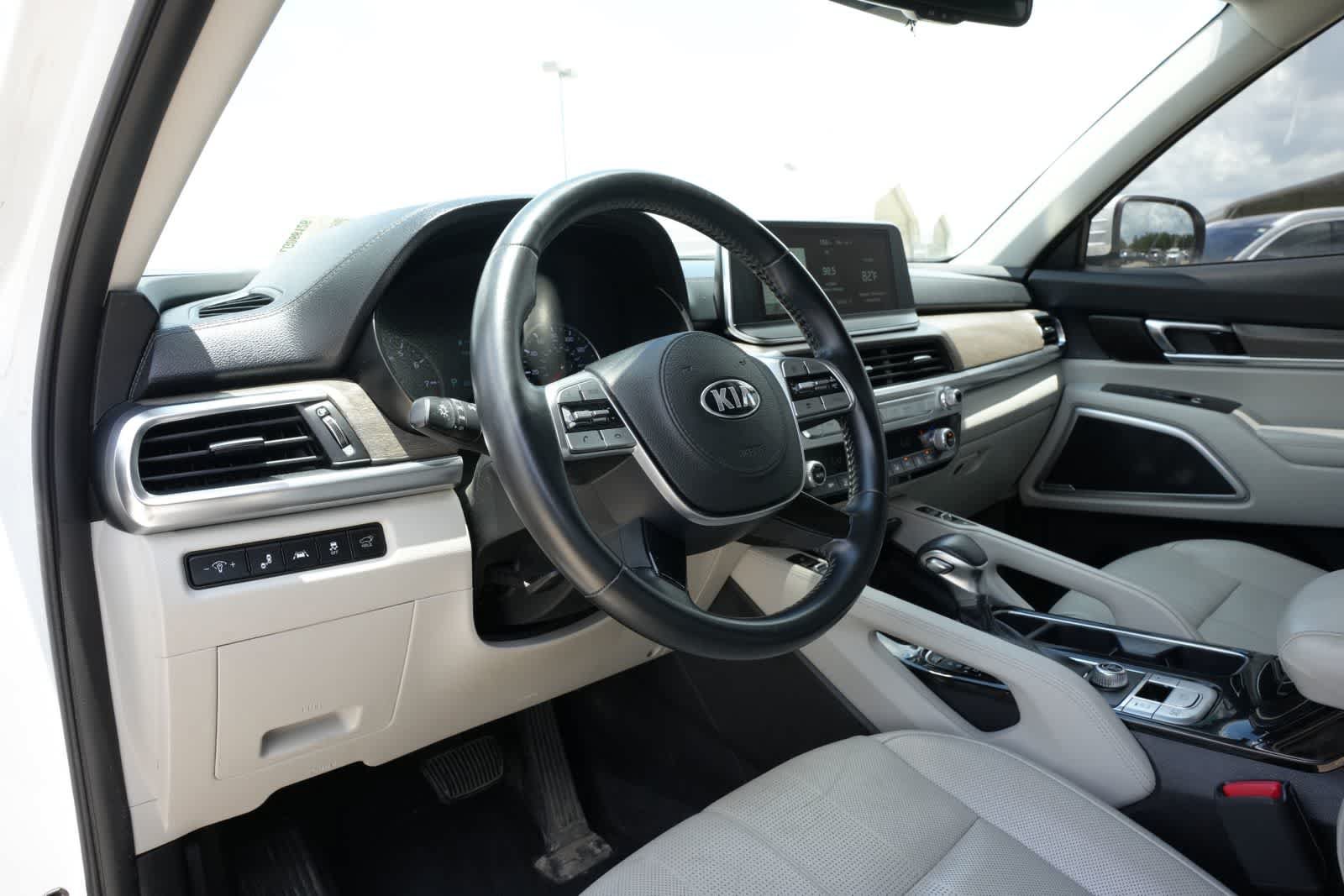 Used 2020 Kia Telluride EX w/ EX Premium Package FWD image 16