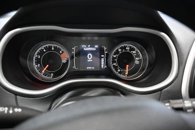 Used 2018 Jeep Cherokee Latitude Plus w/ Cold Weather Group image 29