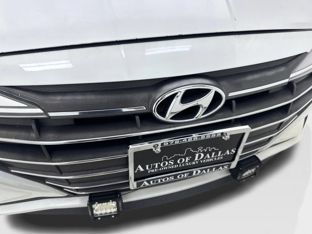 Used 2019 Hyundai Elantra SE FWD image 12