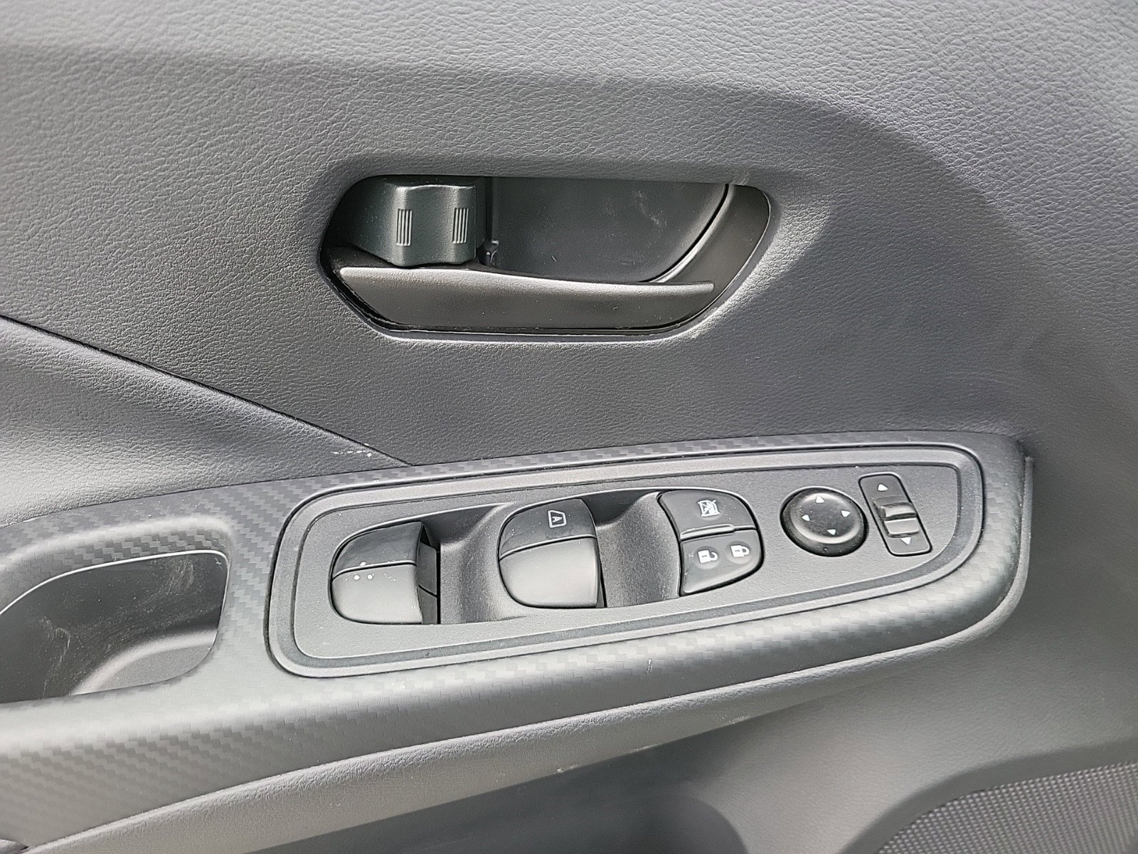 New 2025 Nissan Versa S FWD image 16