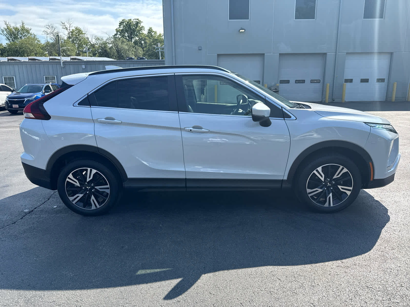 Used 2024 Mitsubishi Eclipse Cross SE image 2
