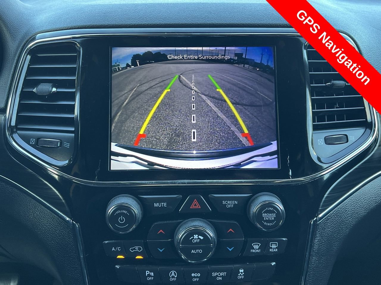 Used 2020 Jeep Grand Cherokee Limited image 4