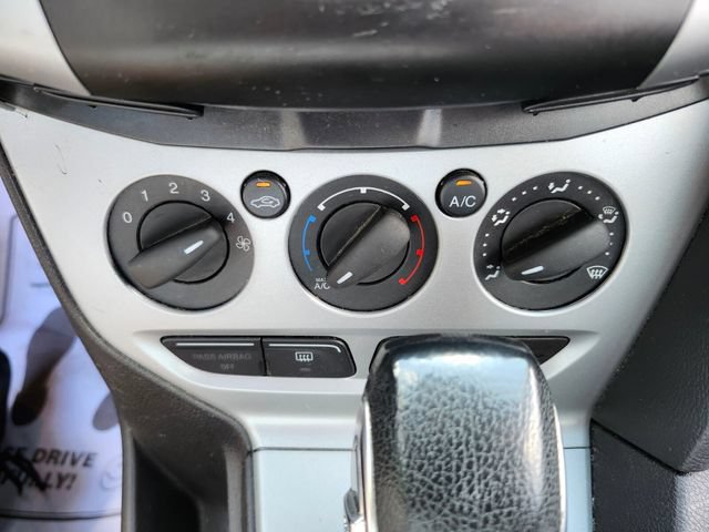 Used 2014 Ford Focus SE FWD image 26