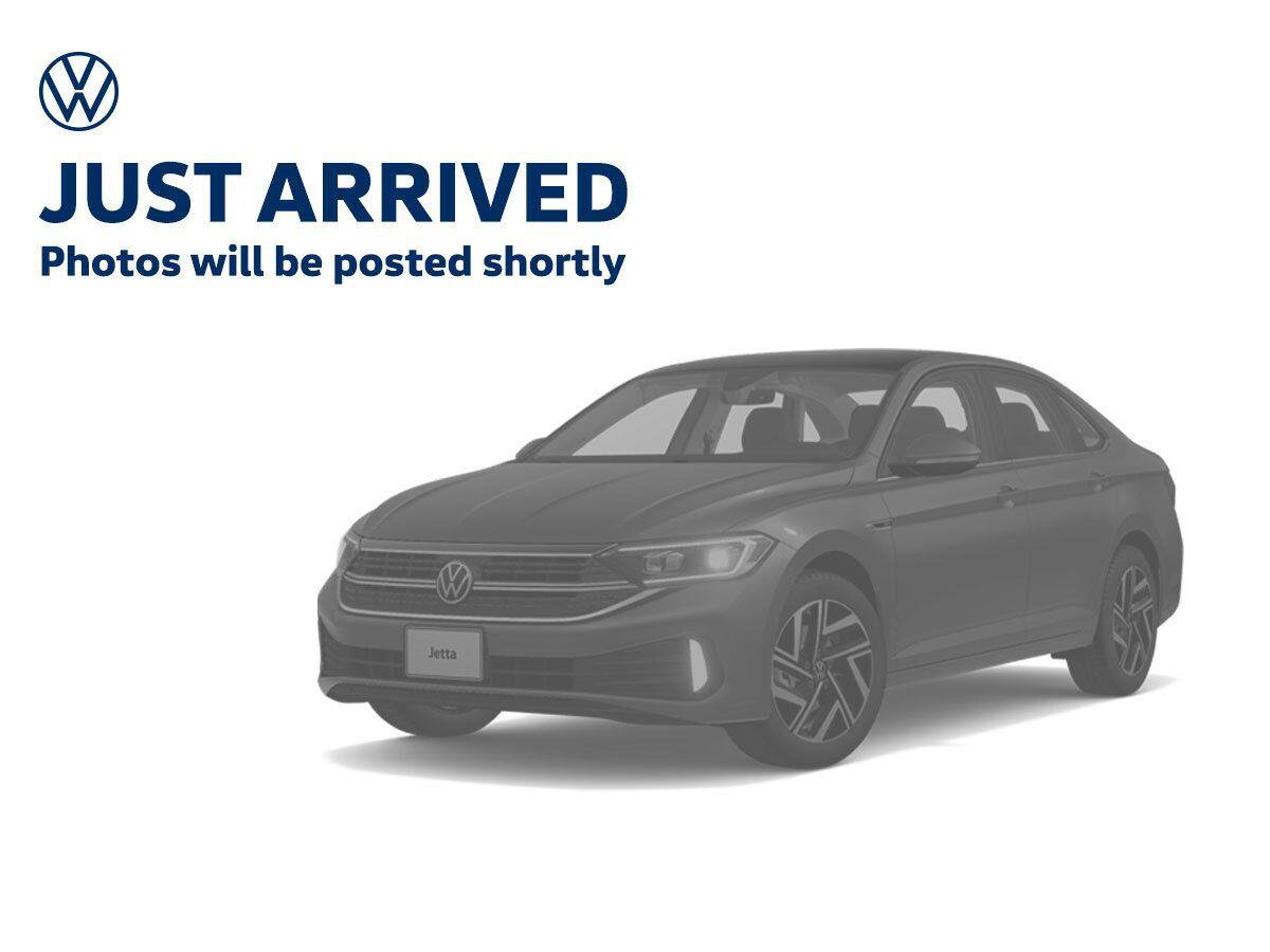 Used 2023 Volkswagen Jetta SE w/ Panoramic Sunroof Package FWD image 2